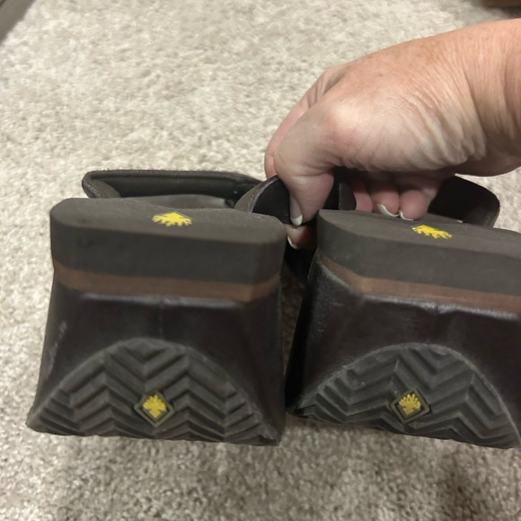 Women’s Volatile Sandals - Picture 2 of 6